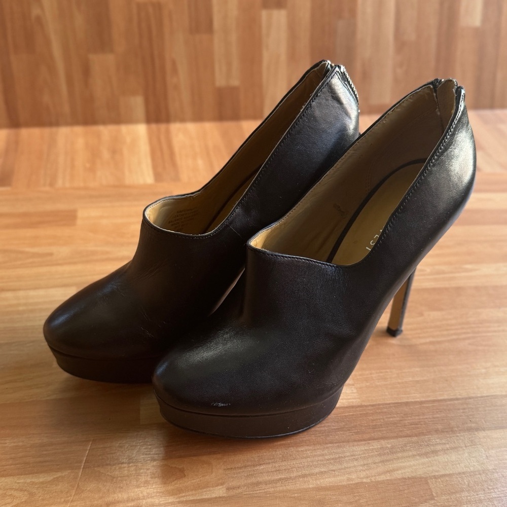 Nine West stiletto clogs black leather size 6